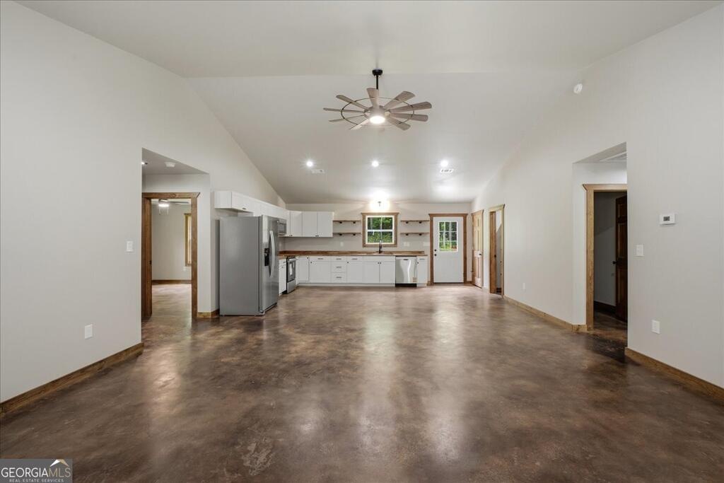 65 Bay Ct Property Photo 13