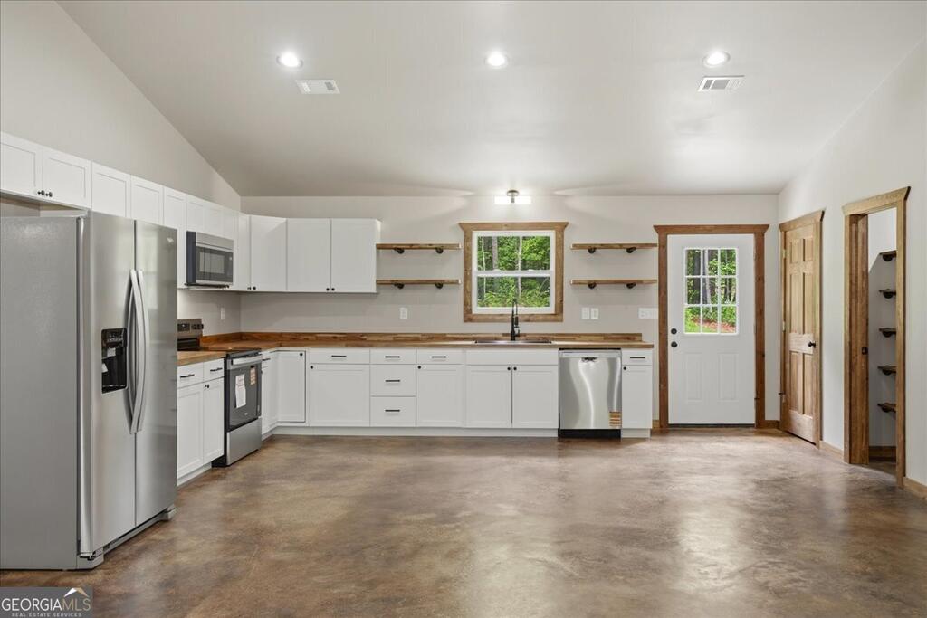 65 Bay Ct Property Photo 15