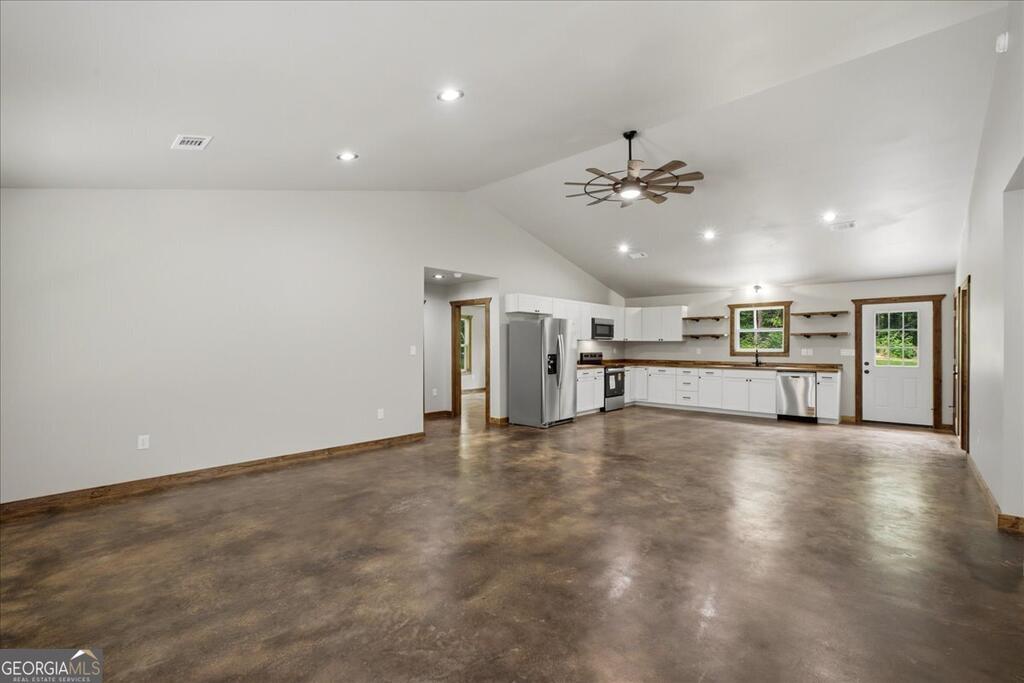 65 Bay Ct Property Photo 16