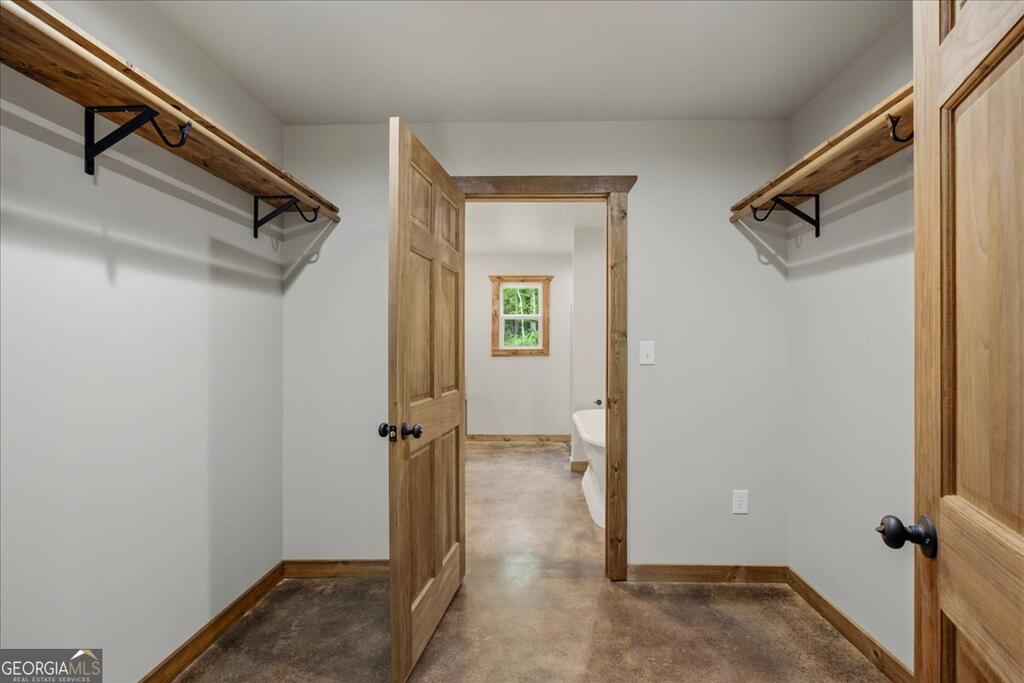 65 Bay Ct Property Photo 25
