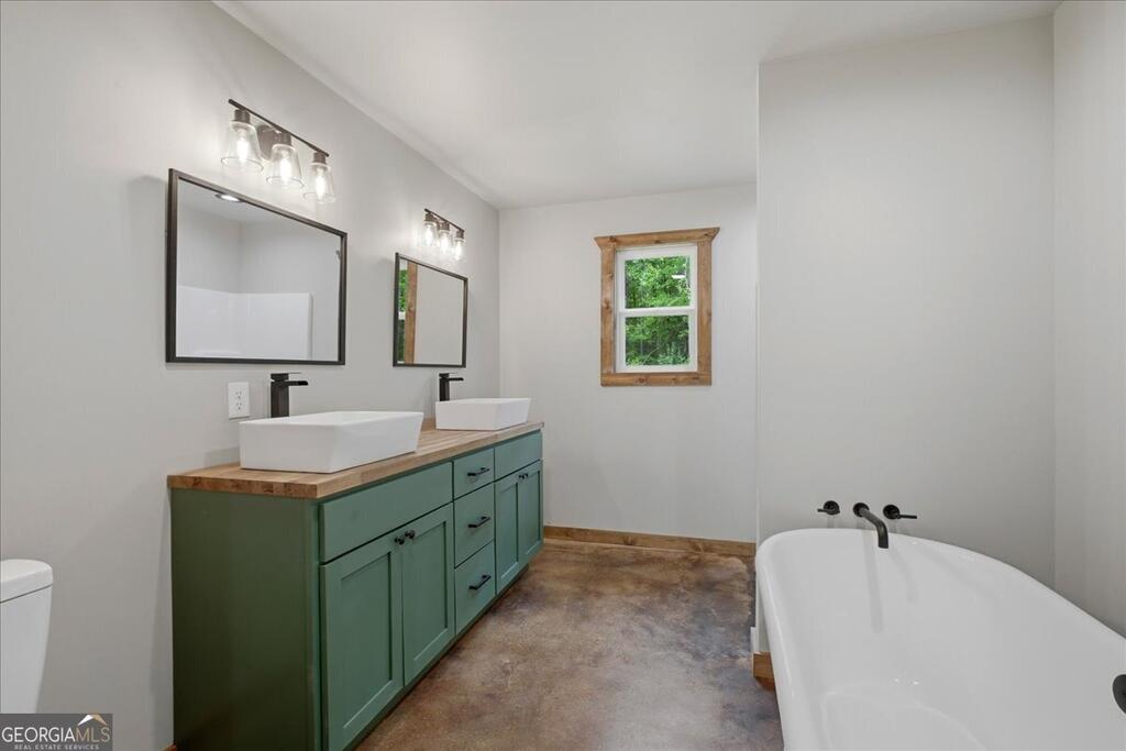 65 Bay Ct Property Photo 26
