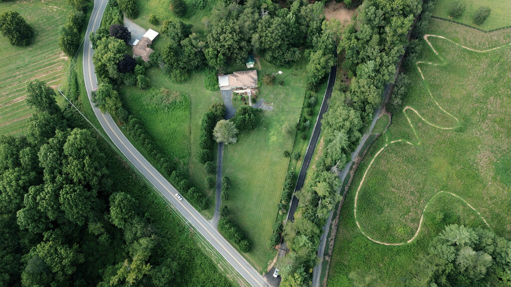 1211 Scenic Drive Property Photo 4