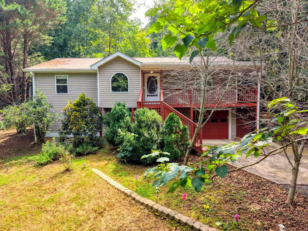 557 Grayce Lane Property Photo 1