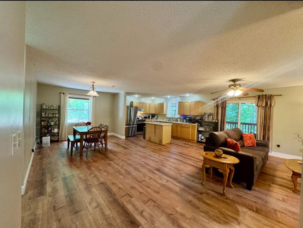 557 Grayce Lane Property Photo 8