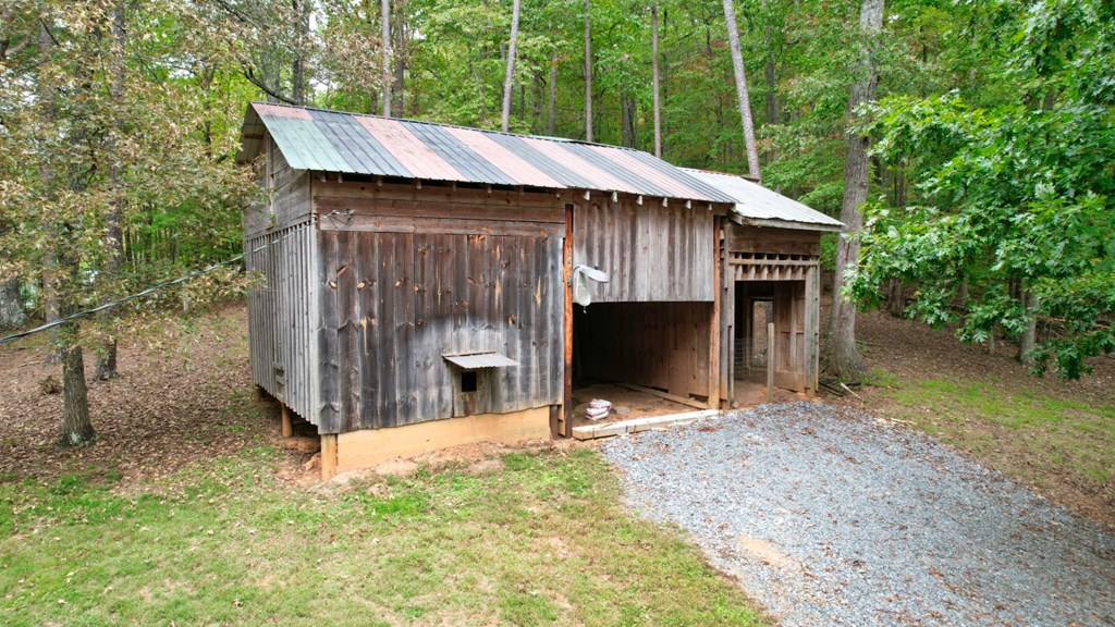 237 Chestnut Gap Road Property Photo 8