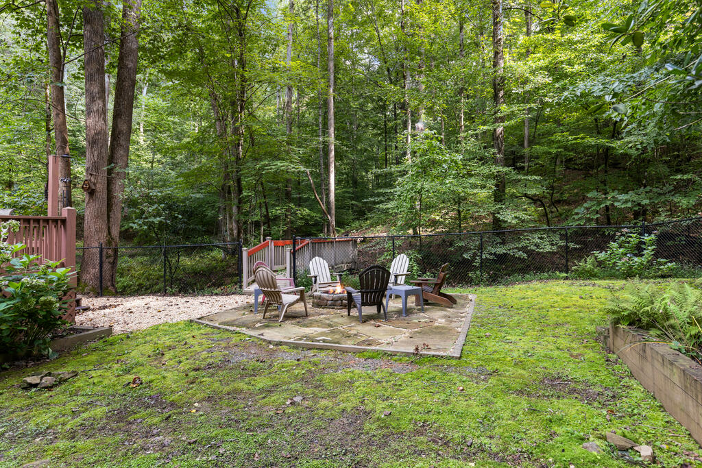 434 Lemmon Drive Property Photo 8