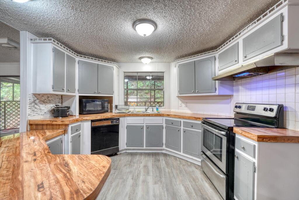 338 Gander Gap Road Property Photo 1