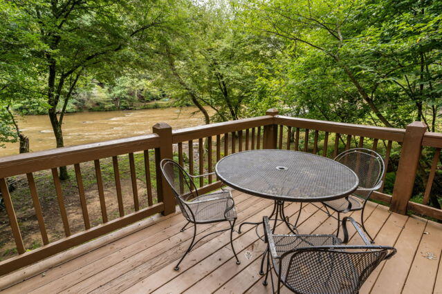 110 Novena Court Property Photo 3