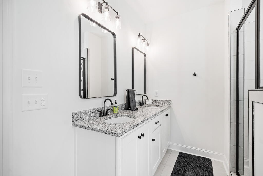 246 Woodward Way Property Photo 35