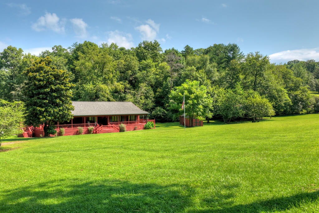 1792 Wolf Creek Road Property Photo 6
