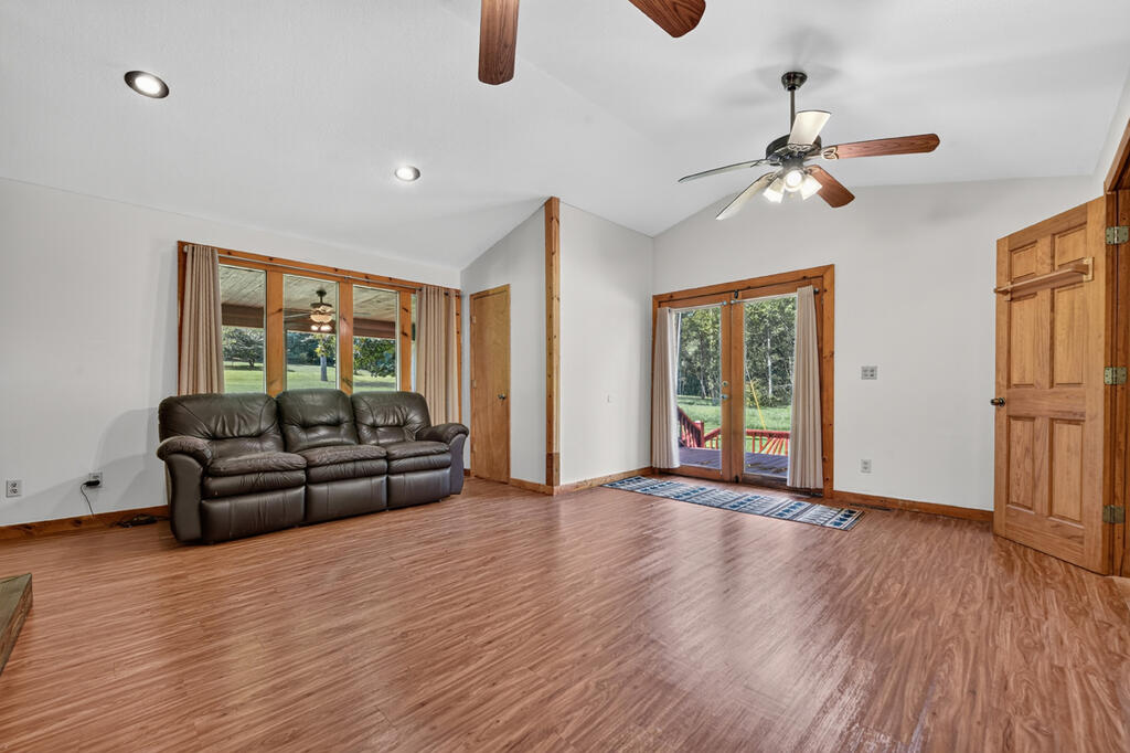 1792 Wolf Creek Road Property Photo 28