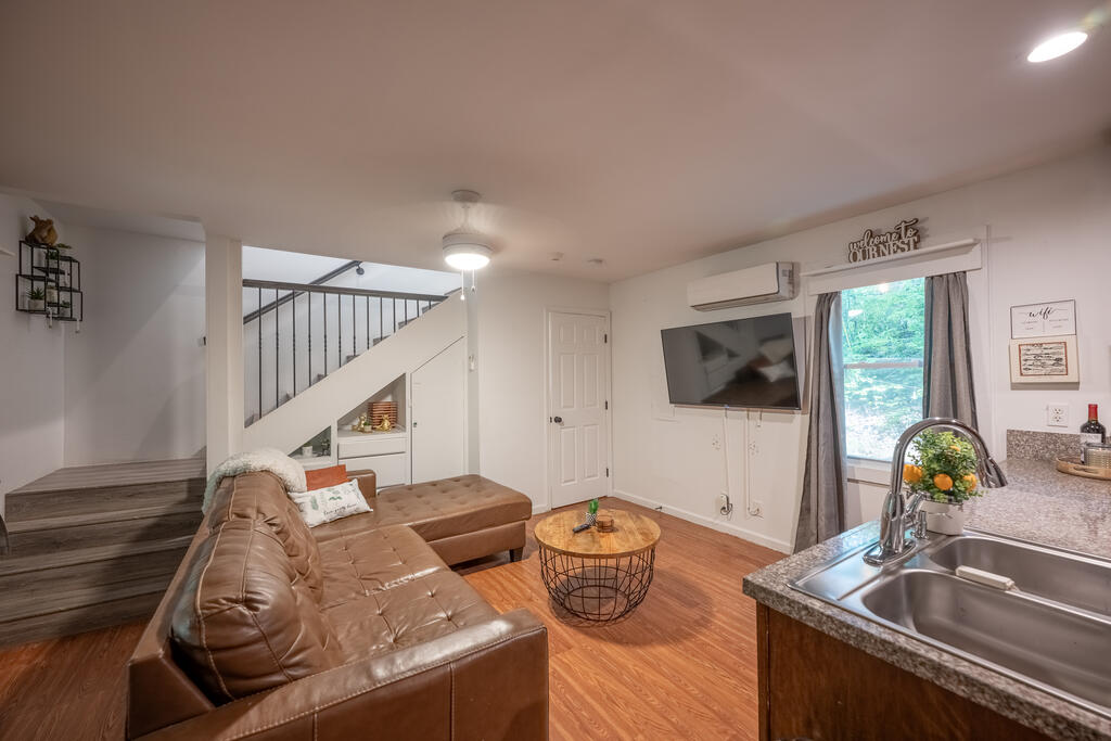 257 Pen Drive Property Photo 5