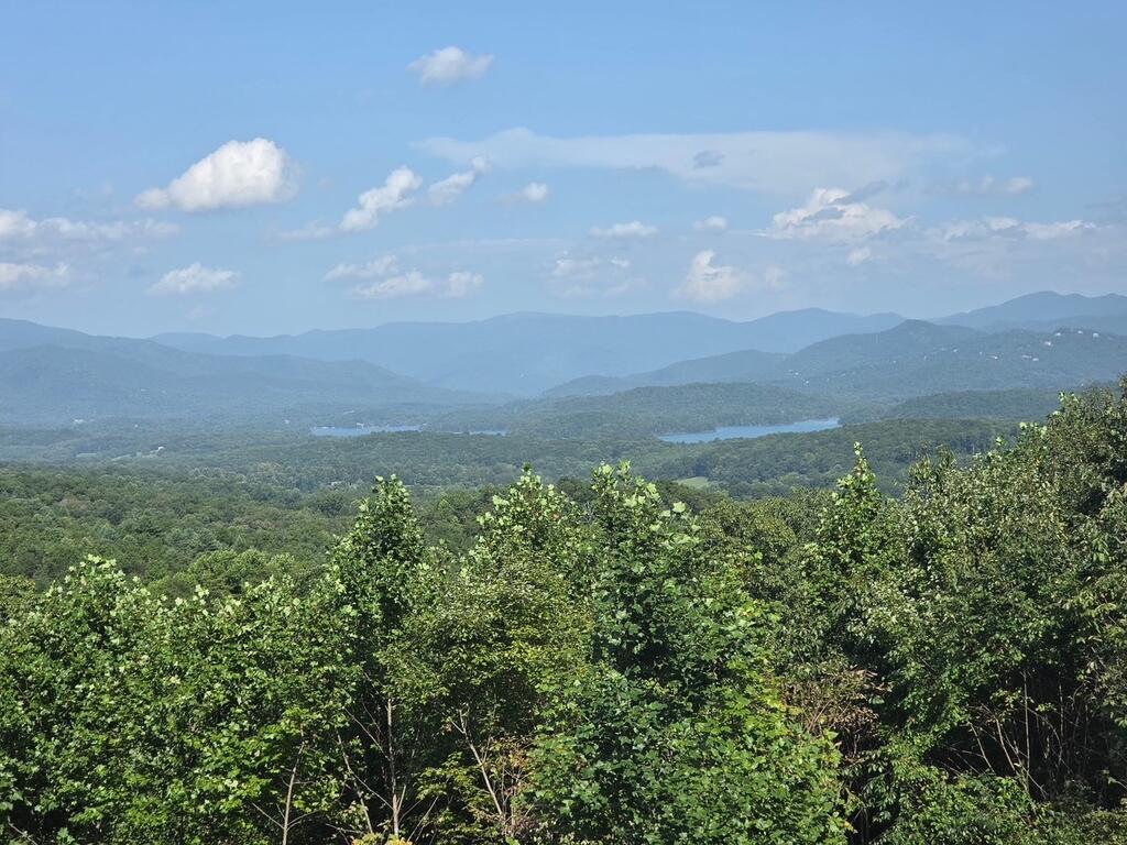 575 Longview Drive Property Photo 2