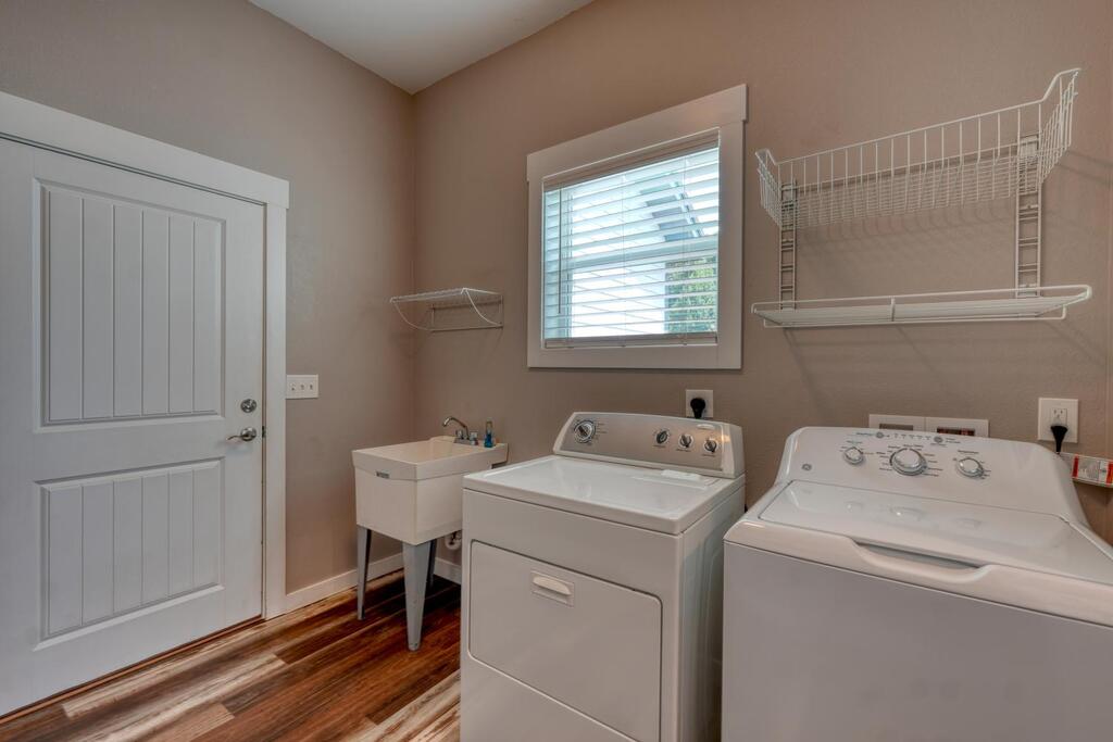 192 Flowers Drive Property Photo 35