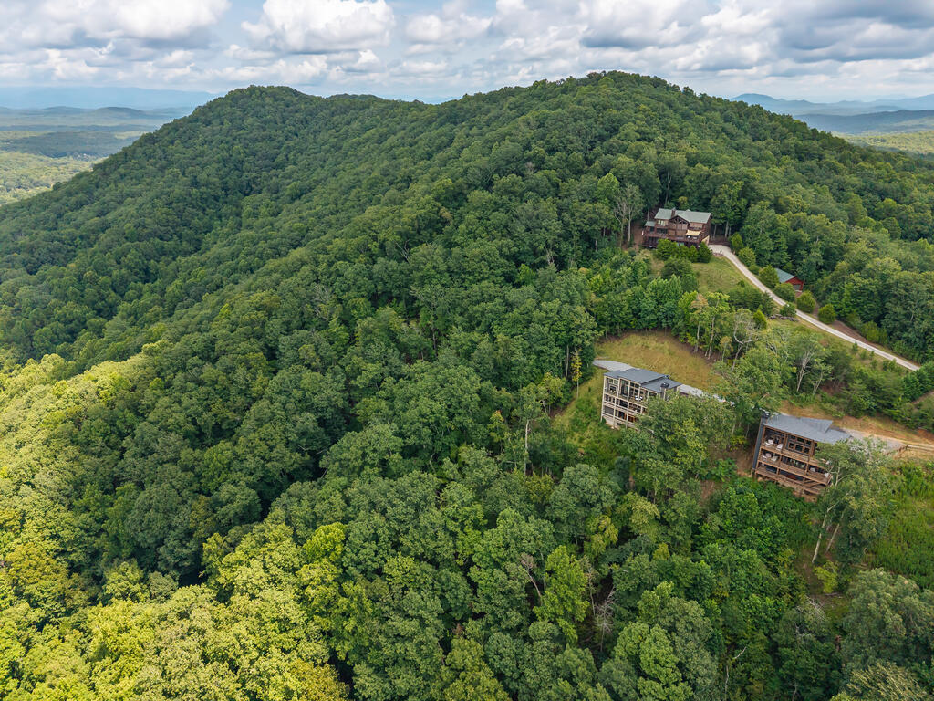 32 Raven Ridge Property Photo 2