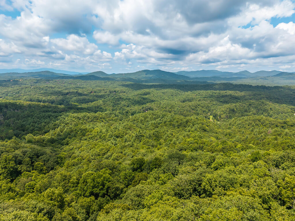32 Raven Ridge Property Photo 5