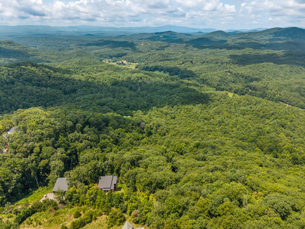 32 Raven Ridge Property Photo 6
