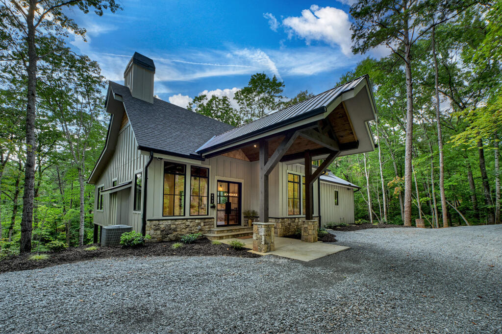 412 Mountain Tops Circle Property Photo 1