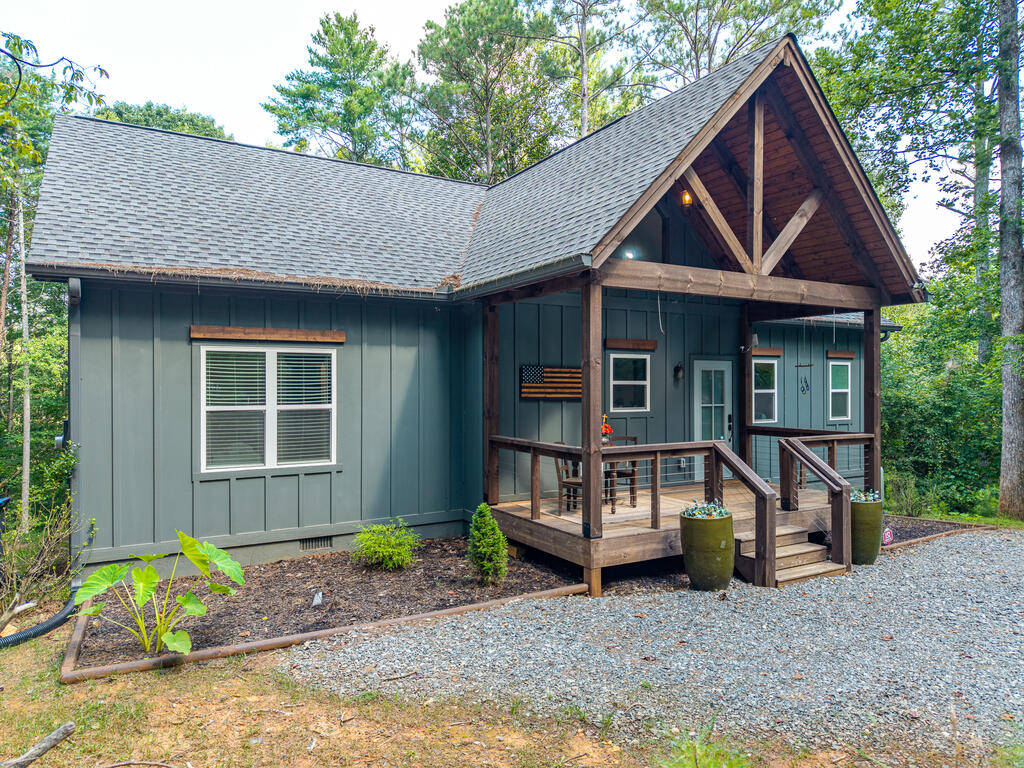 152 Springwater Court Property Photo 1