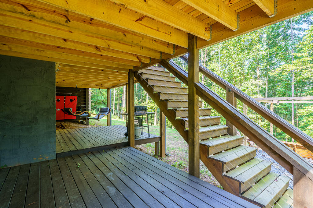 152 Springwater Court Property Photo 33