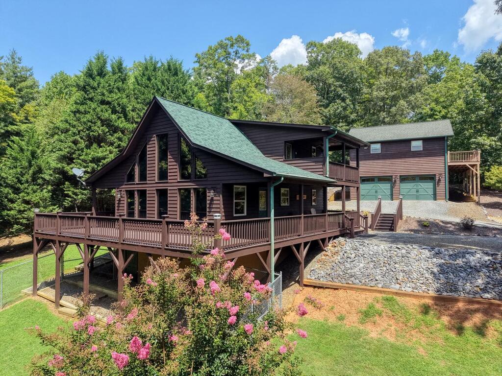143 Lawrence Drive Property Photo 1