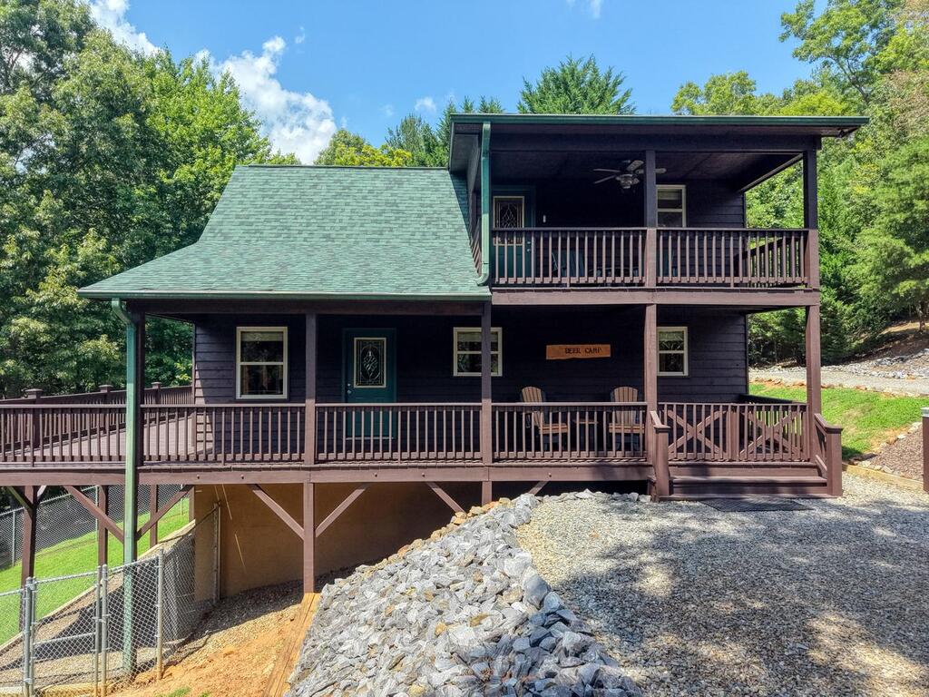 143 Lawrence Drive Property Photo 4