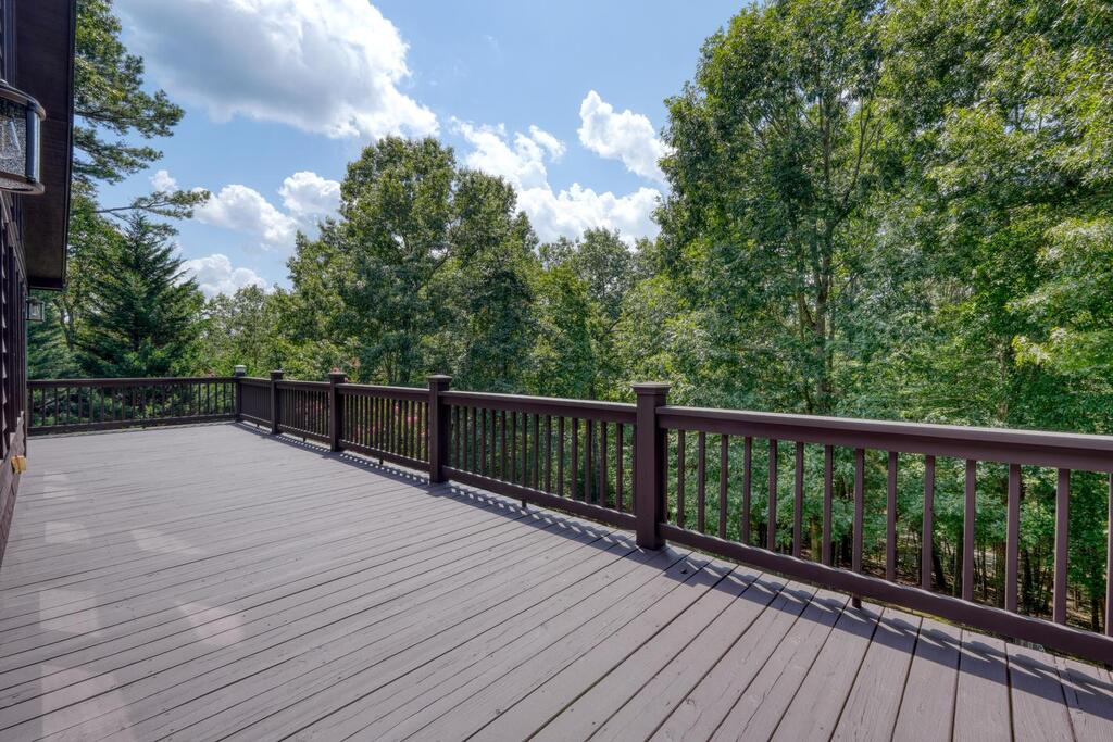 143 Lawrence Drive Property Photo 39