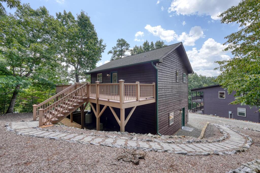 143 Lawrence Drive Property Photo 46
