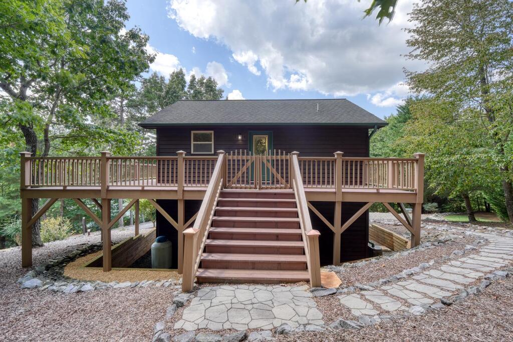 143 Lawrence Drive Property Photo 47