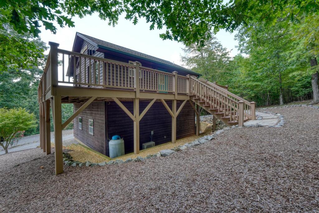143 Lawrence Drive Property Photo 59