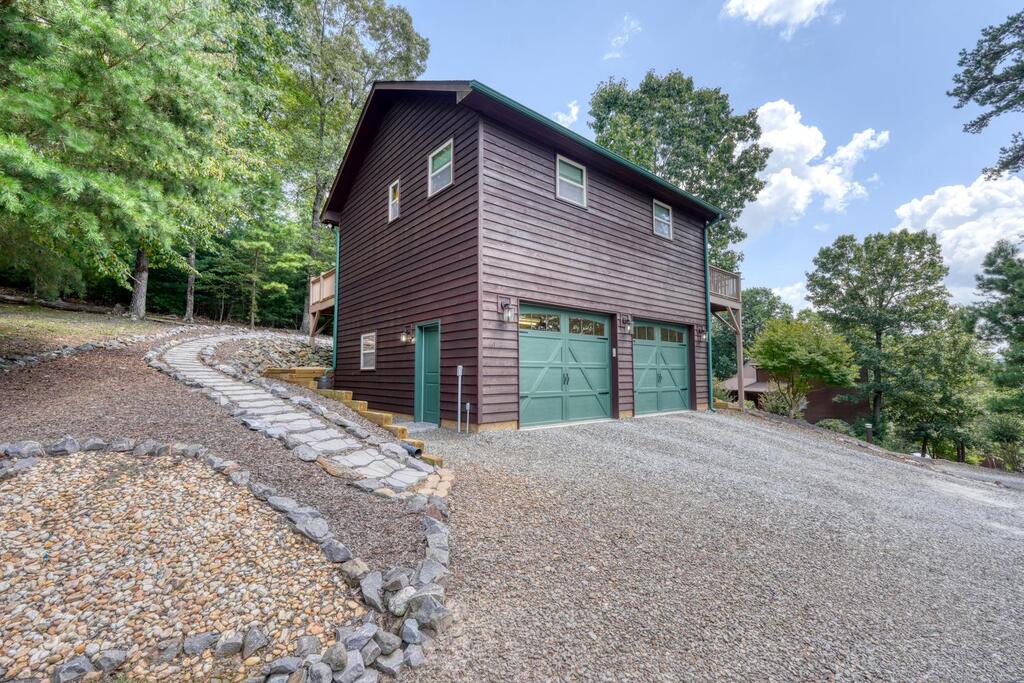 143 Lawrence Drive Property Photo 60