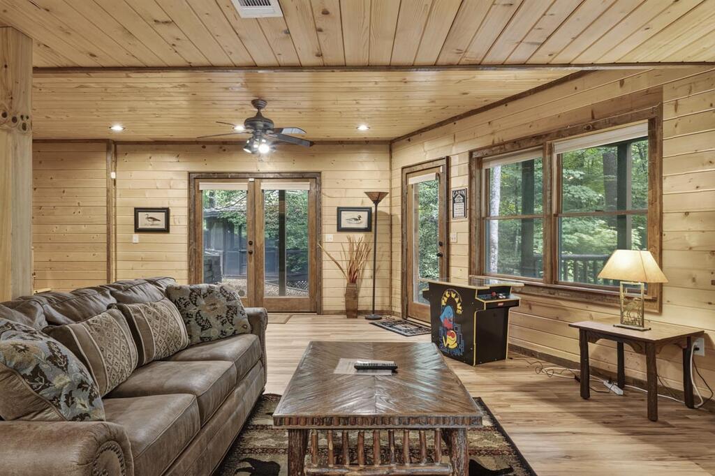 1934 Mountain Tops Road Property Photo 25