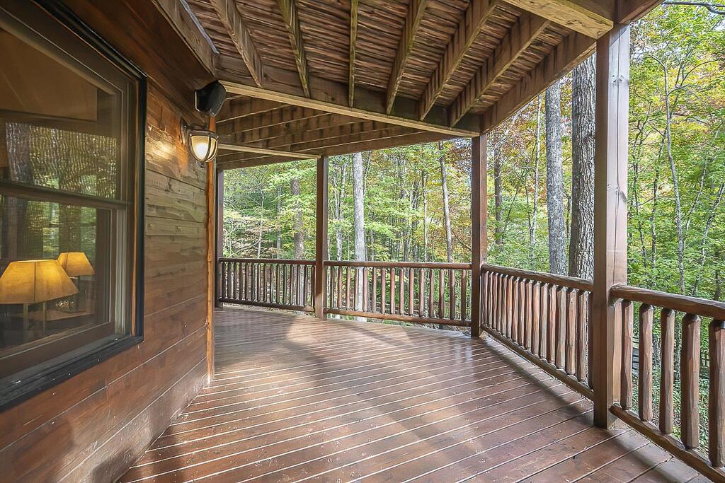 1934 Mountain Tops Road Property Photo 37