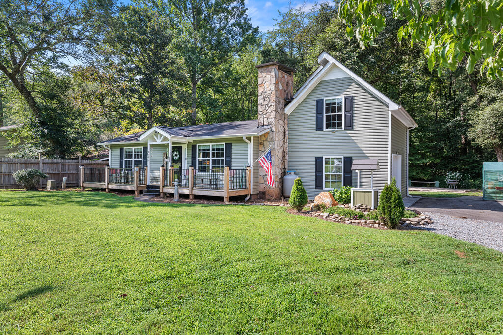 4036 Nowland Road Property Photo 1