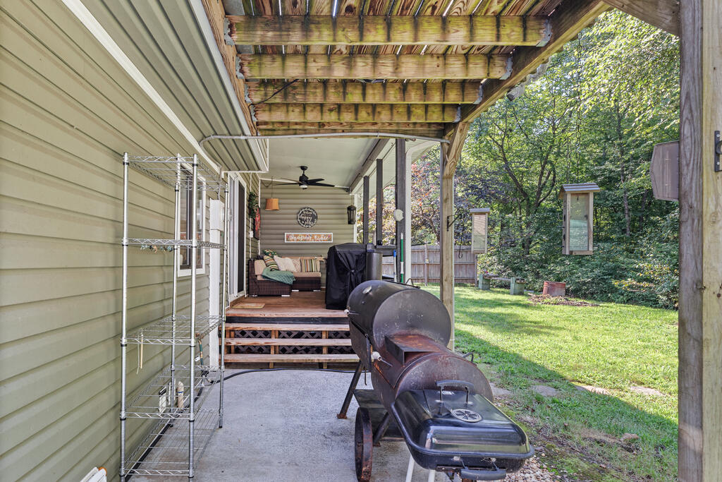 4036 Nowland Road Property Photo 9