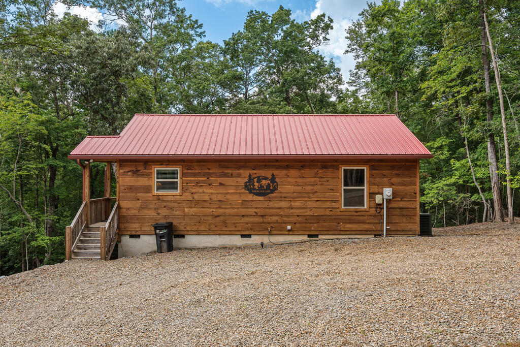26 Carrolls Ridge Property Photo 5