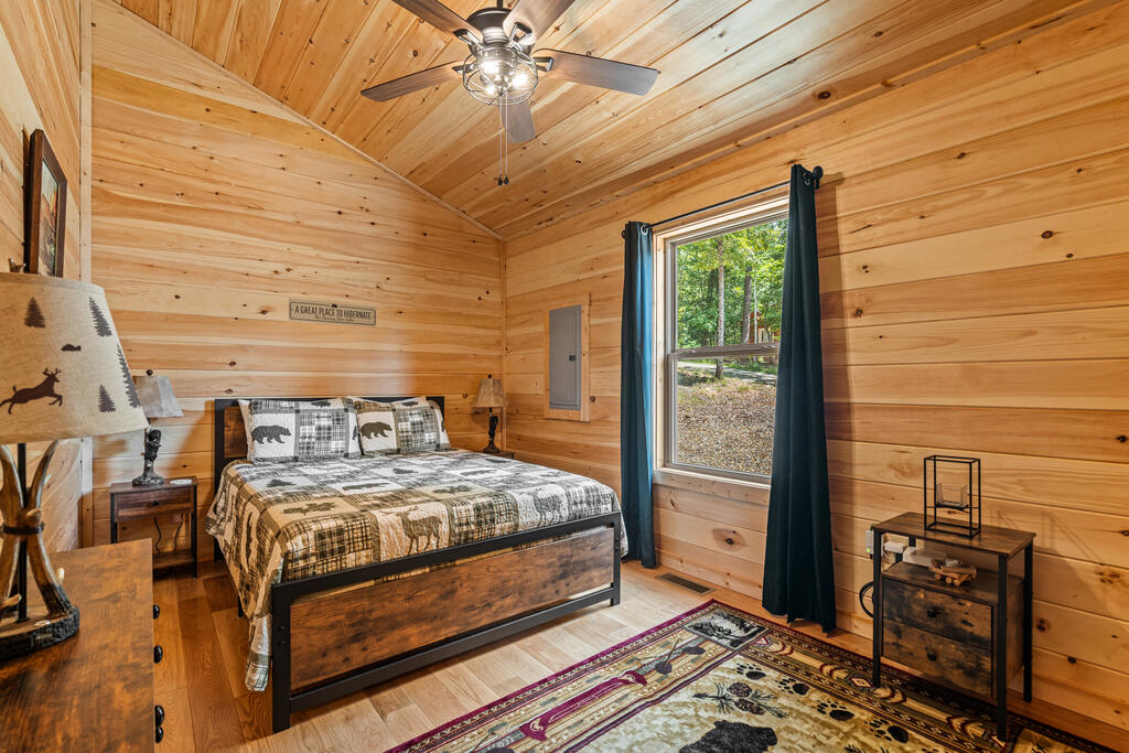 26 Carrolls Ridge Property Photo 18