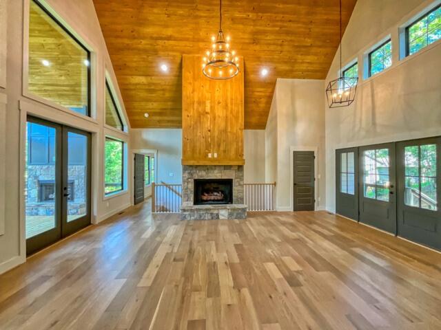 302 Lower Creek Trail Property Photo 4