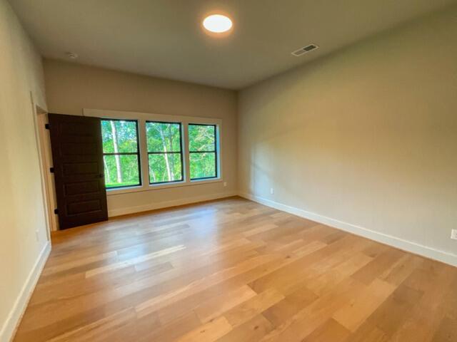 302 Lower Creek Trail Property Photo 22