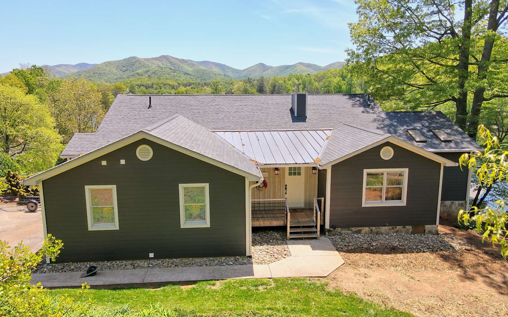 1652 Stonecrest Circle Property Photo 4