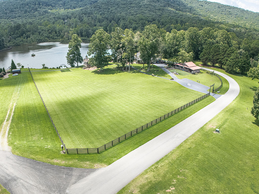 201 Mountainside Parkway Property Photo 7