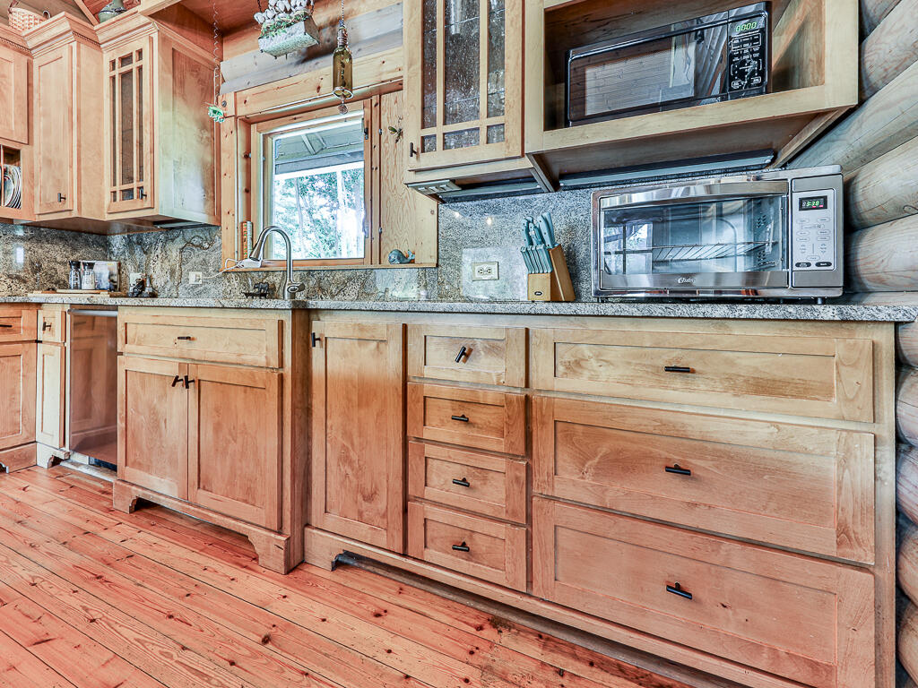 201 Mountainside Parkway Property Photo 14