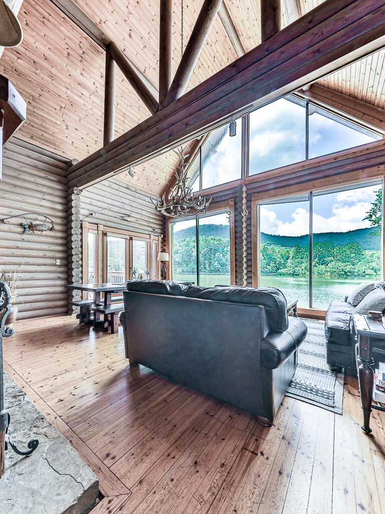 201 Mountainside Parkway Property Photo 23