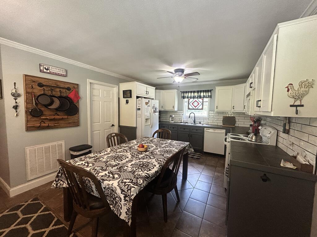 109 Dorothy Hughes Road Property Photo 9