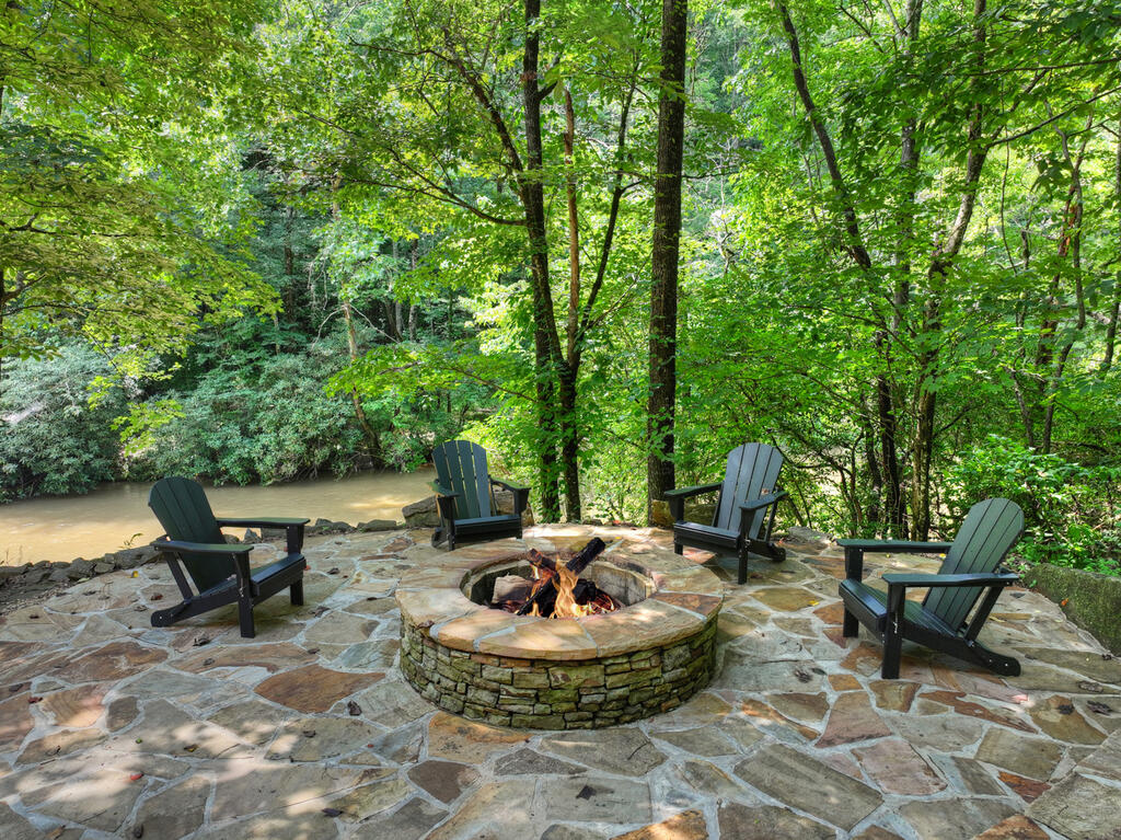 46 Private Drive Property Photo 16