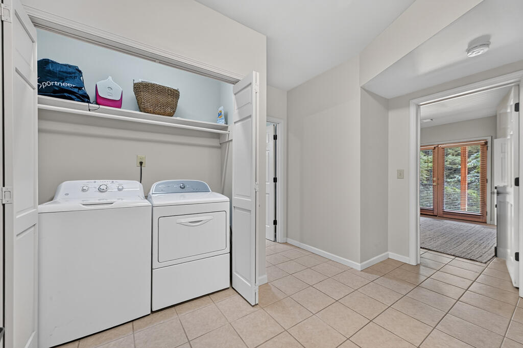 46 Private Drive Property Photo 57