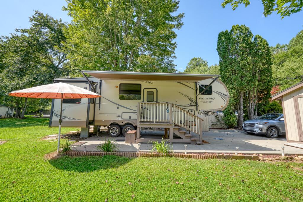 132 Moccasin Lane Property Photo 3