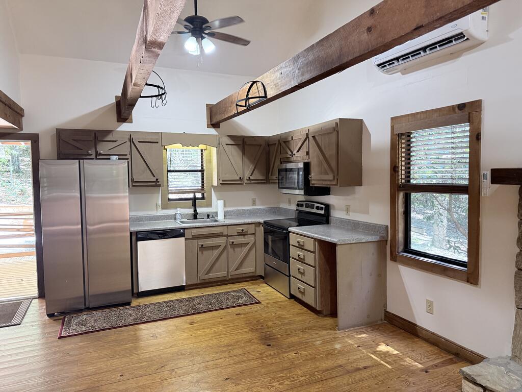 91 Hawks Nest Property Photo 3