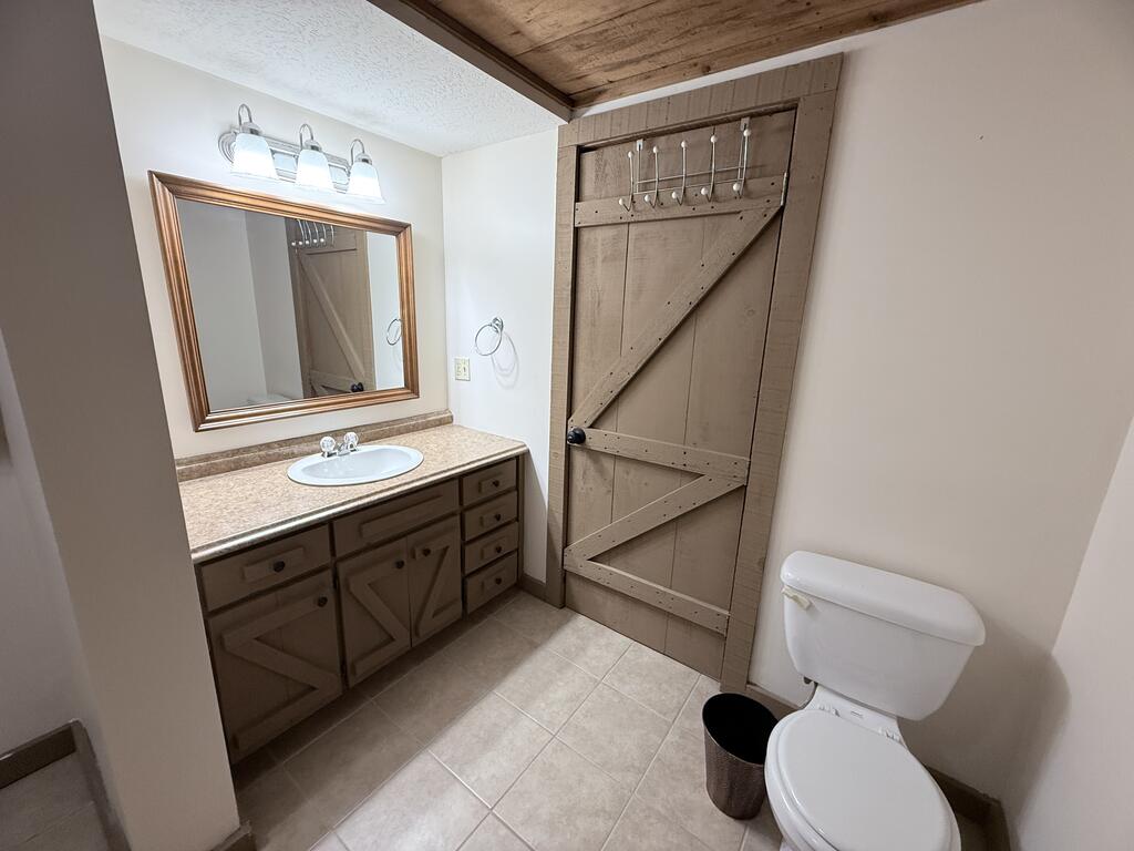 91 Hawks Nest Property Photo 7