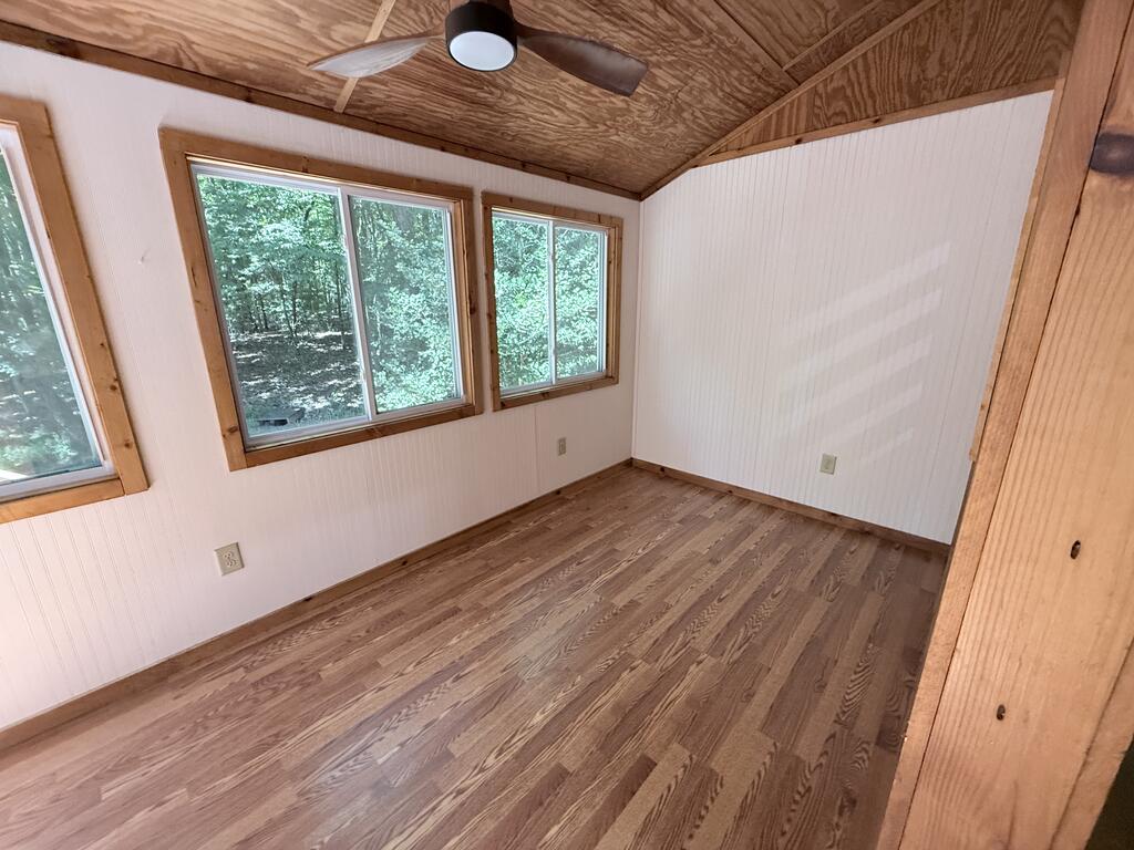 91 Hawks Nest Property Photo 12